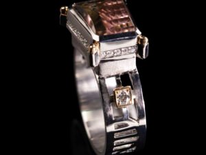 Quantum Entanglement Ring