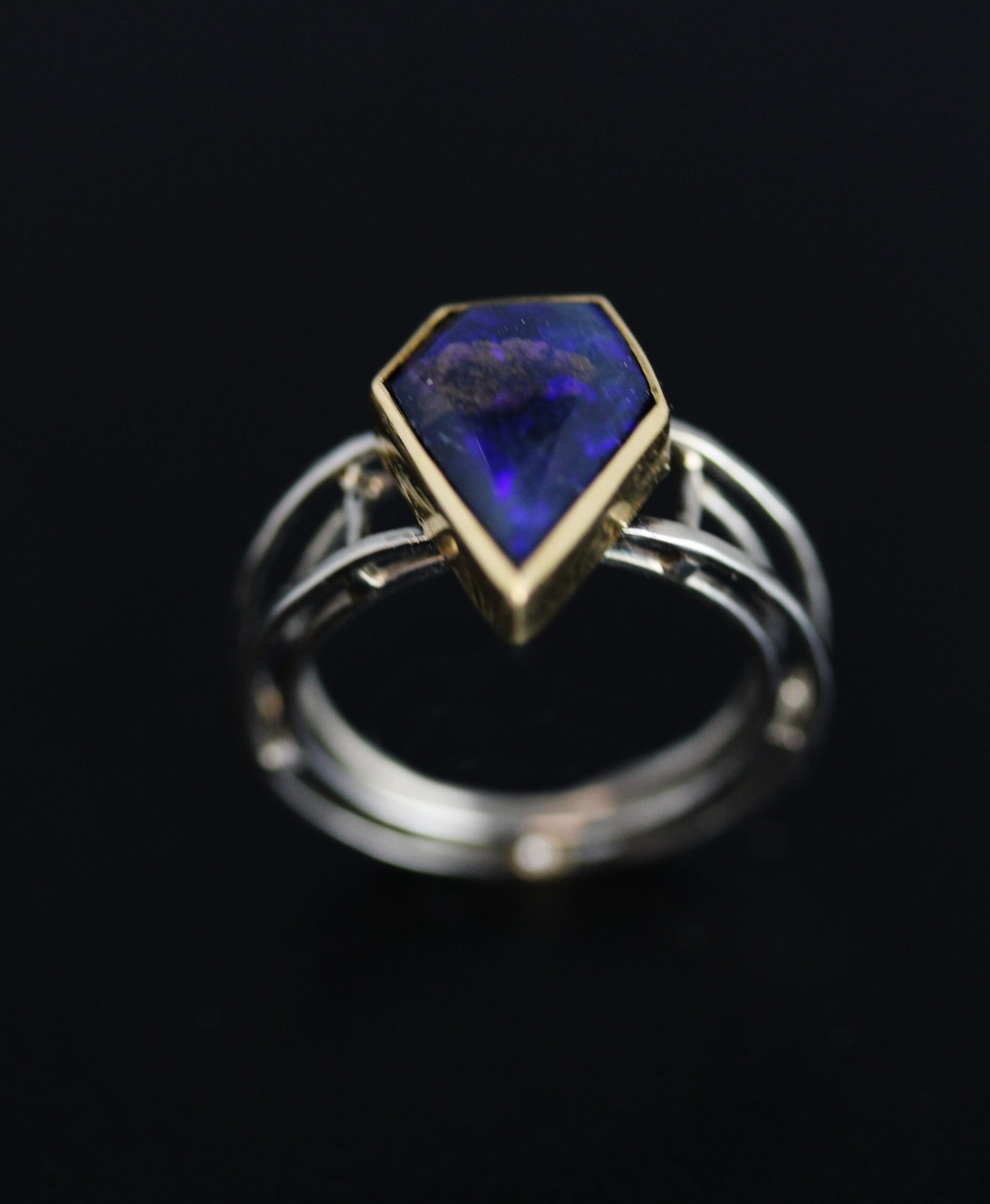 Ring Uranus front schwarzopal2